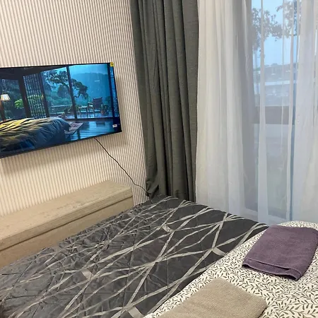 Apartment Rocca Tower Bedroom With Private Shower & Kitchen